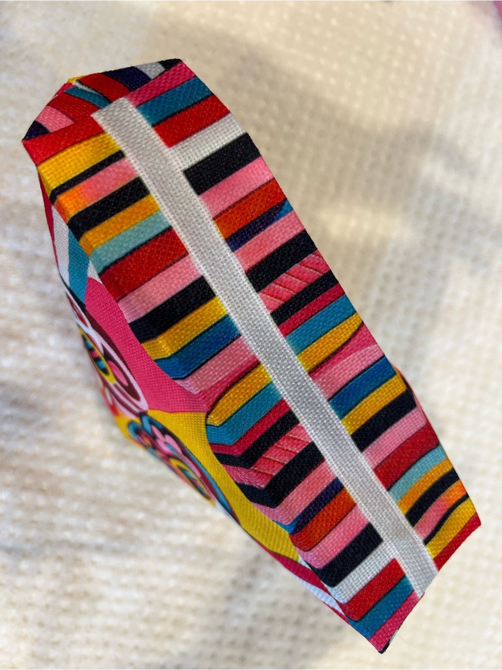 Vibrant Retro Pop Art makeup bag Pink, Yellow & Blue - Picture 7 of 7